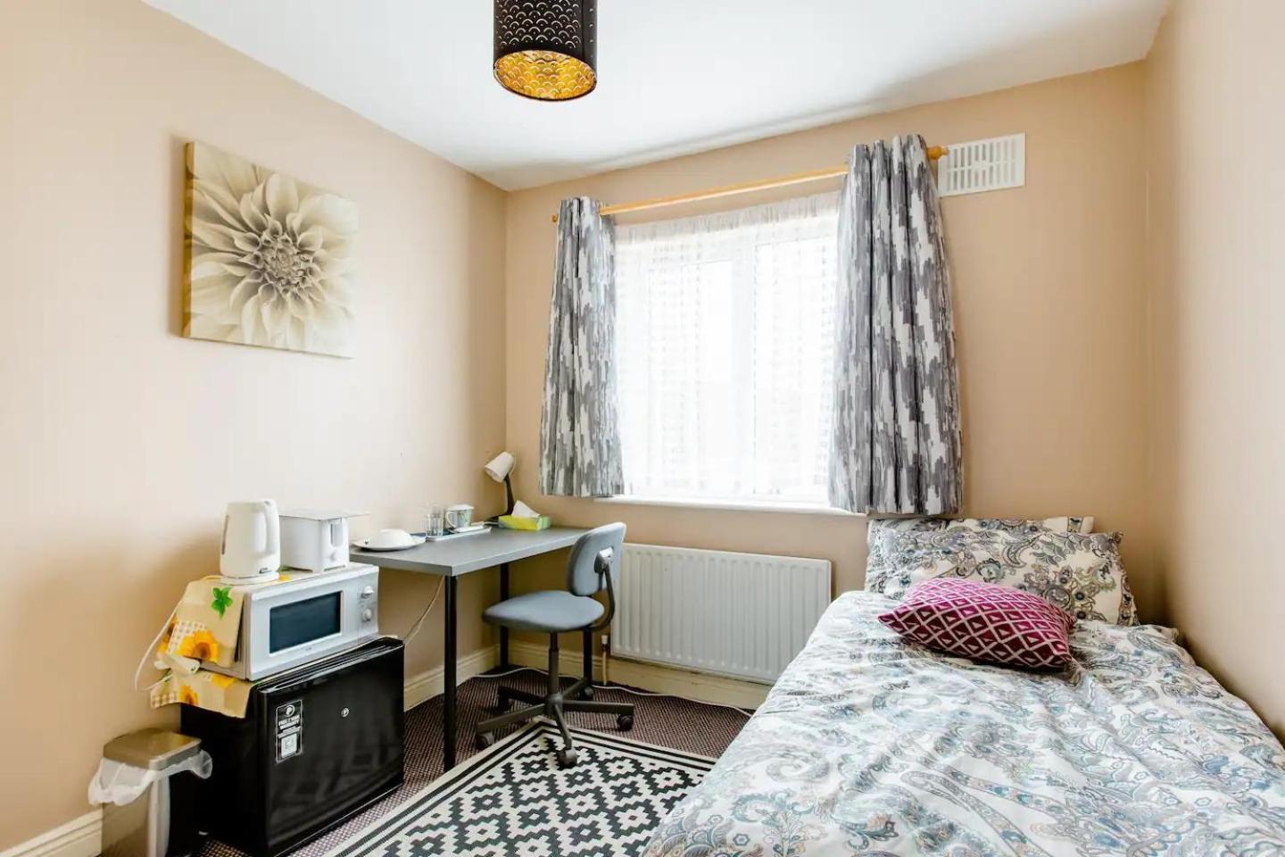 Cosy Single Private Room Near Dublin Airport Суордс Екстериор снимка